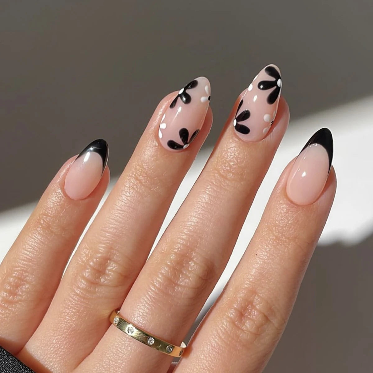 Glossy Black Flower Almond Nail Art Set on Luulla