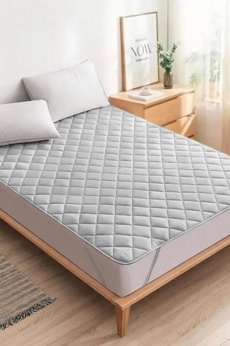 Luxury Quilted King-size Mattress Topper With Hypoallergenic Fill